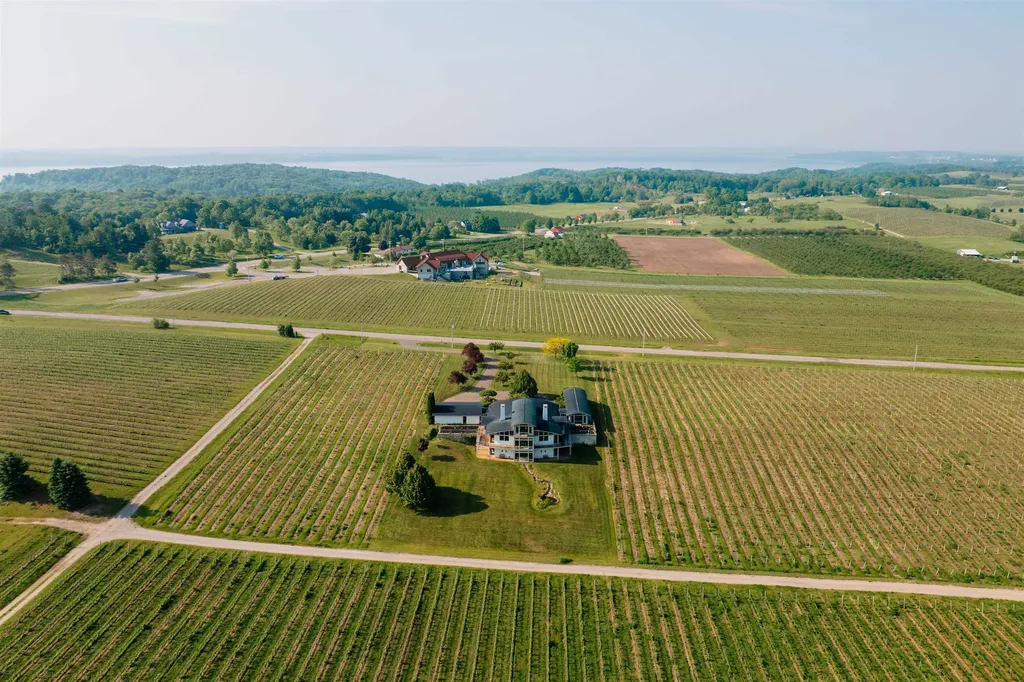 2721 Nelson Road Peninsula Township MI 49686