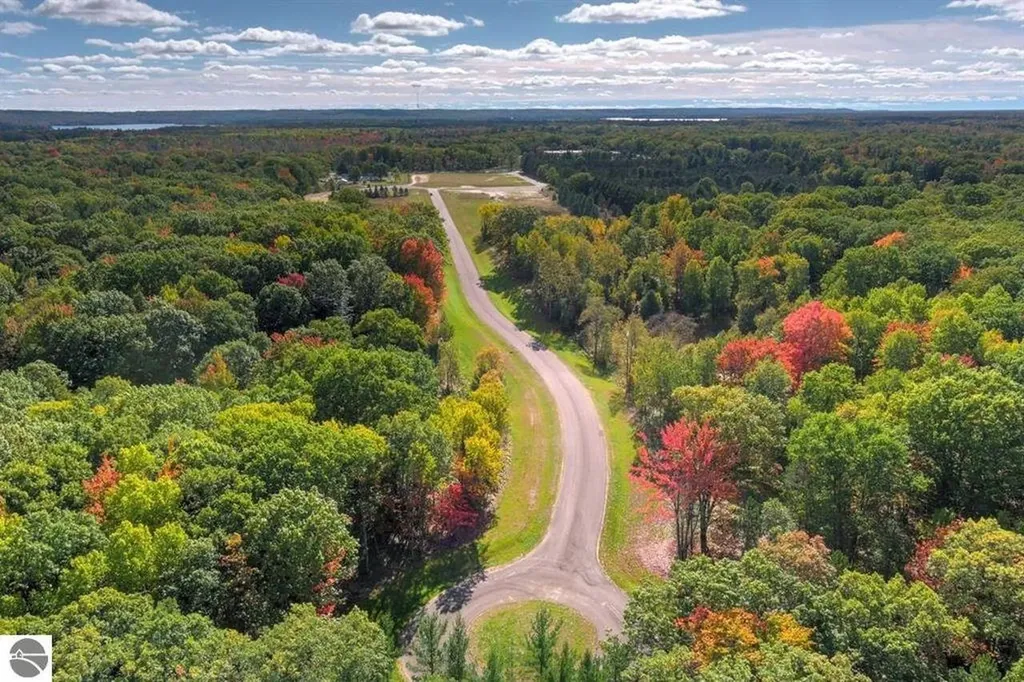 1518 Mary Lou Manor Green Lake Township MI 49643