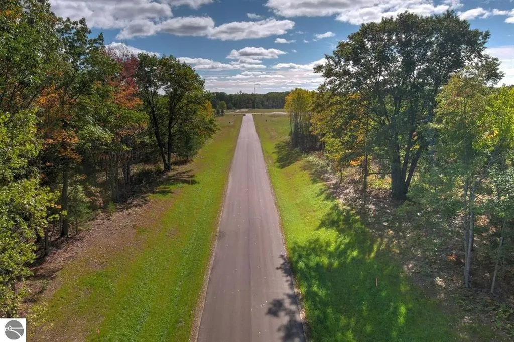 1518 Mary Lou Manor Green Lake Township MI 49643