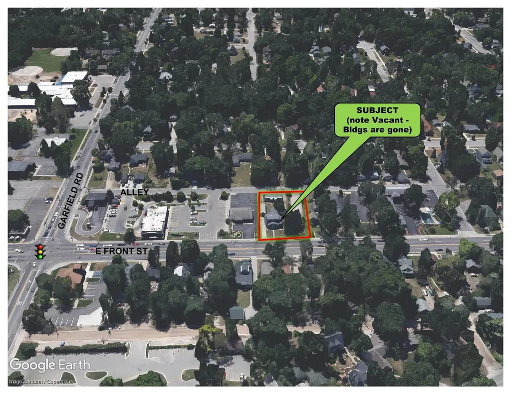 1026-1028 E Front Street Traverse City City MI 49686