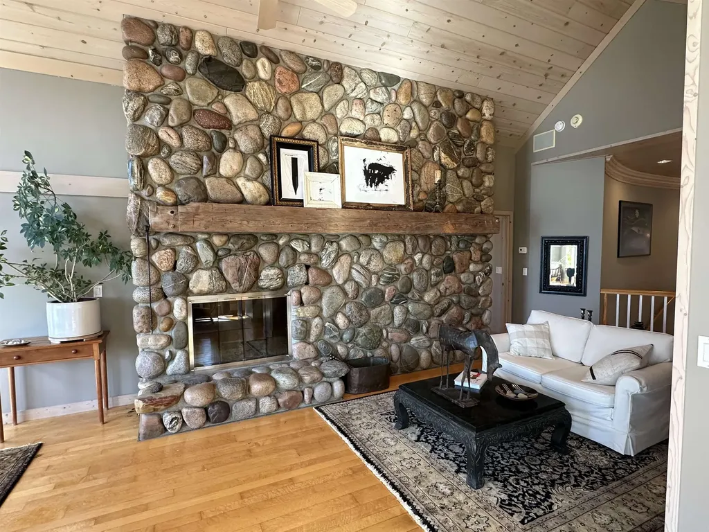 1995 San Marino Trail Torch Lake Township MI 49648