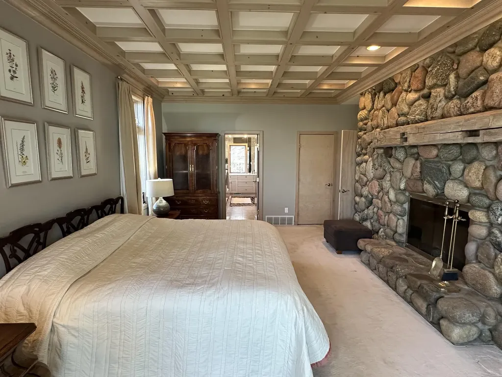 1995 San Marino Trail Torch Lake Township MI 49648