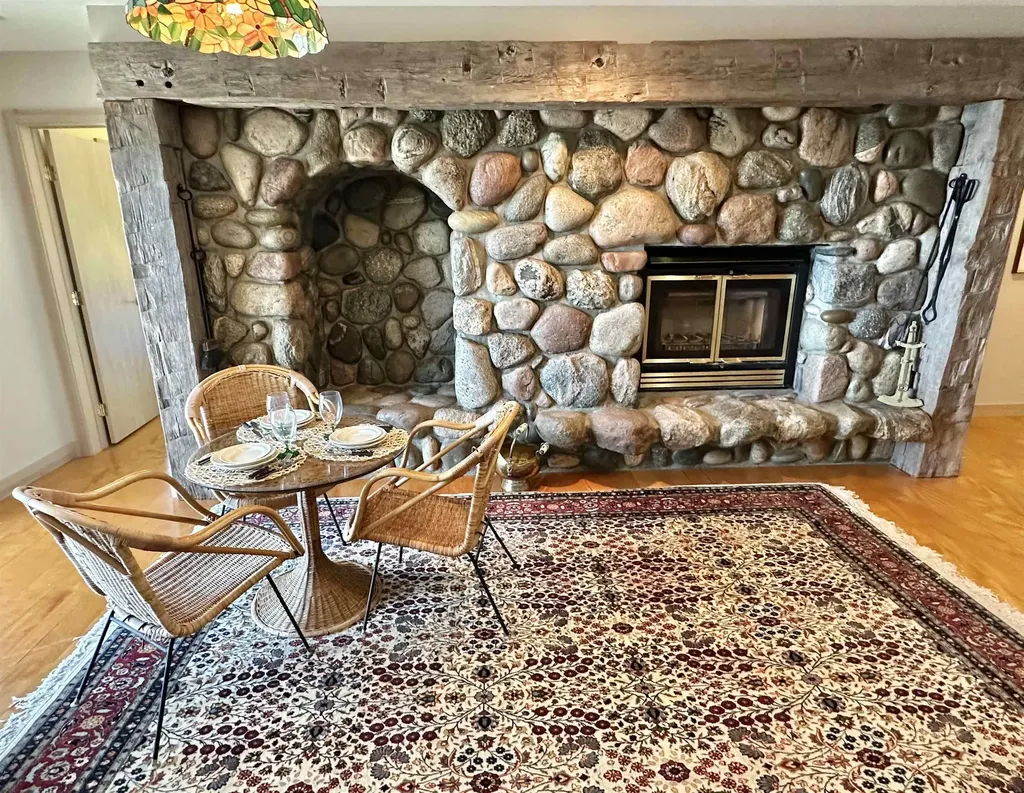 1995 San Marino Trail Torch Lake Township MI 49648