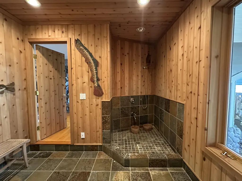 1995 San Marino Trail Torch Lake Township MI 49648