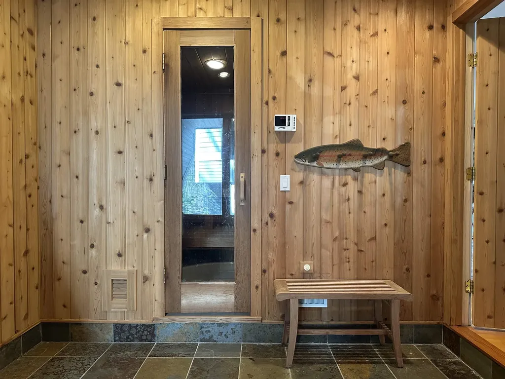 1995 San Marino Trail Torch Lake Township MI 49648
