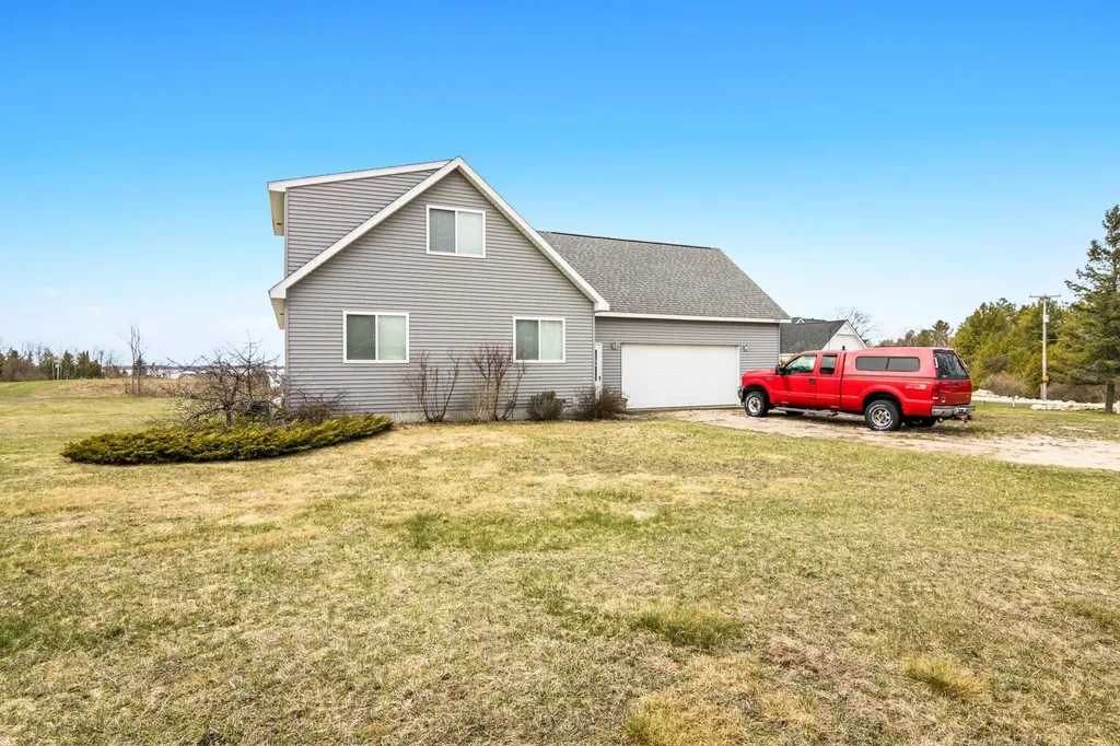 13019 Elk Tip Drive Milton Township MI 49676