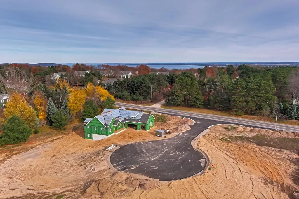35 Jojack Run Peninsula Township MI 49686