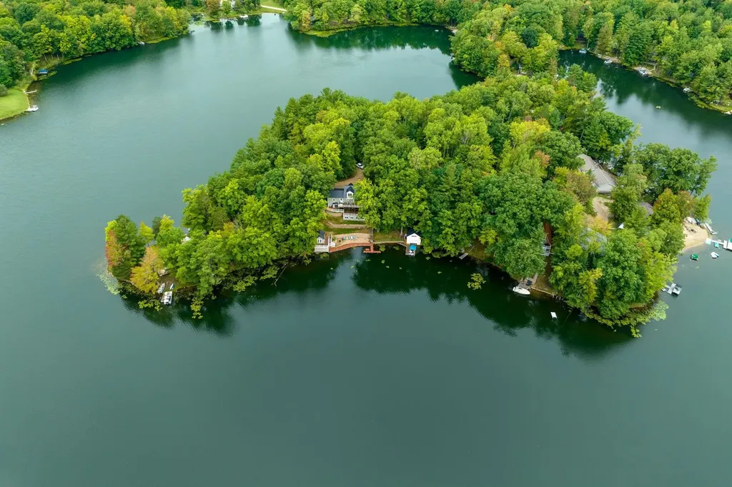506 Mclachlan Point Evart Township MI 49631