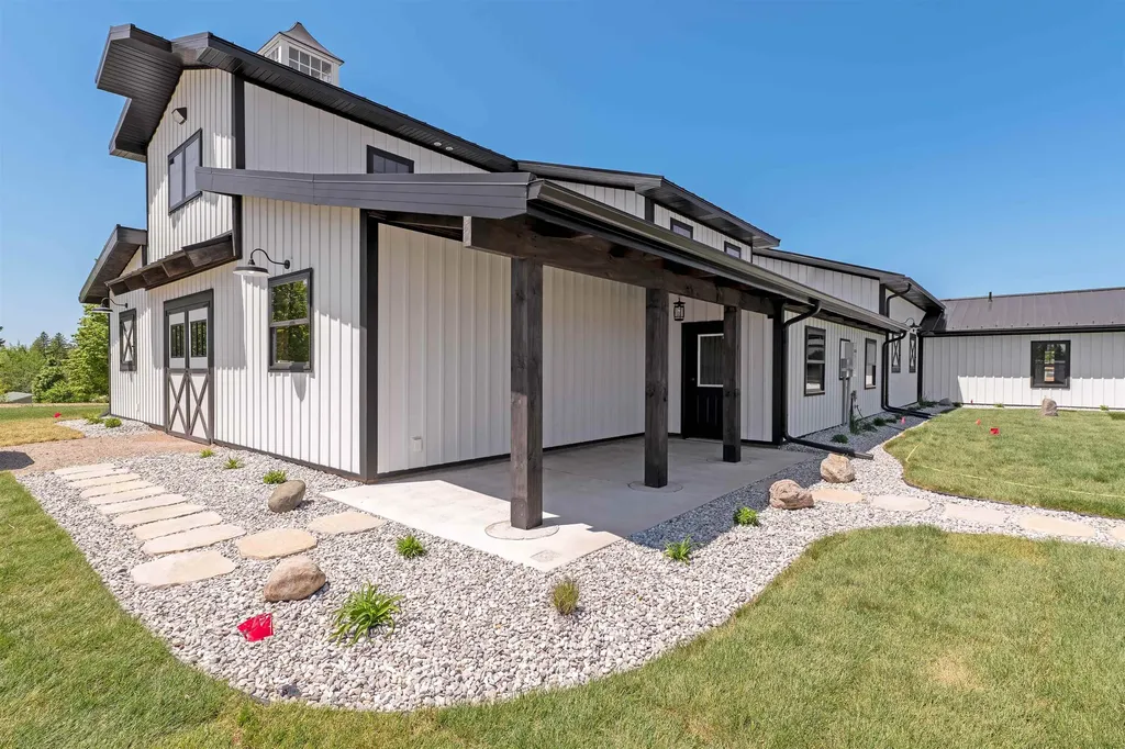 7788 Sayler Road Acme Township MI 49690