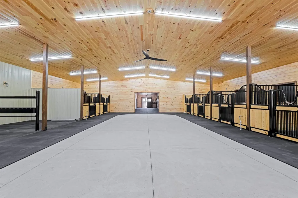 7788 Sayler Road Acme Township MI 49690