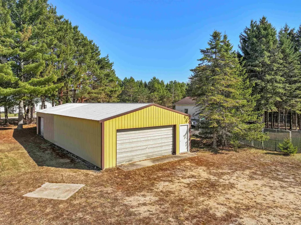 1341 S Lakeshore Drive Reeder Township MI 49651