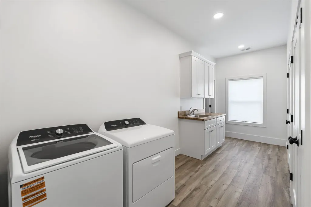 202 W Carpenter Street Charlevoix Township MI 49720