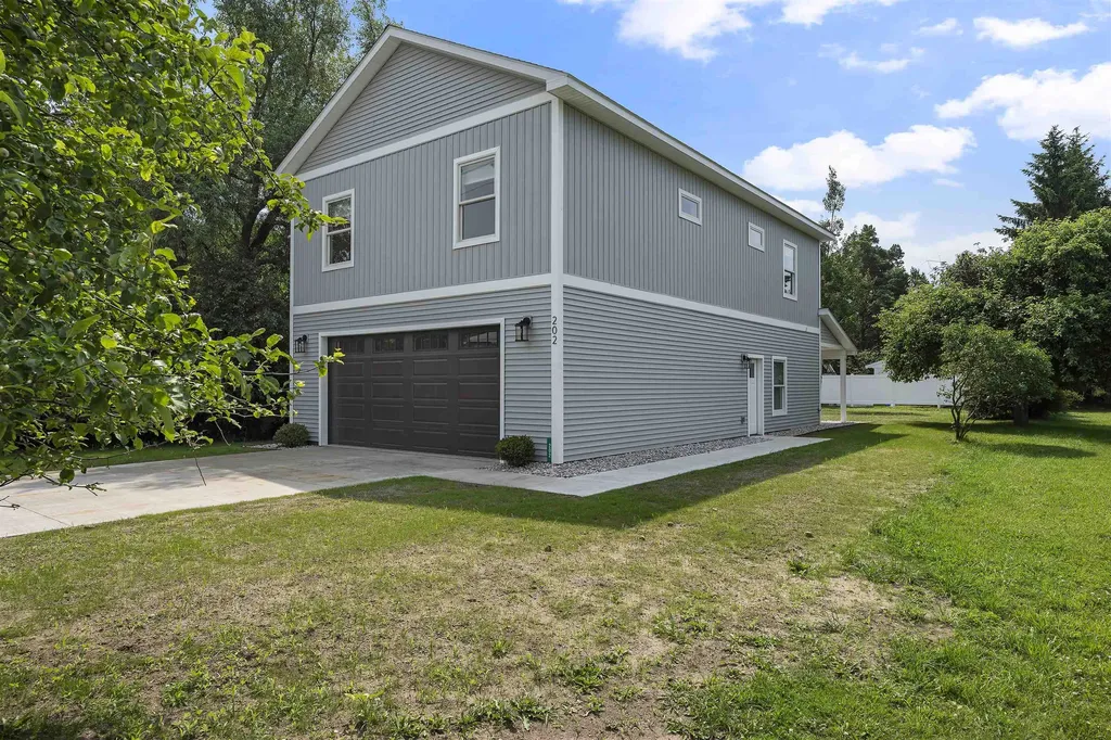 202 W Carpenter Street Charlevoix Township MI 49720