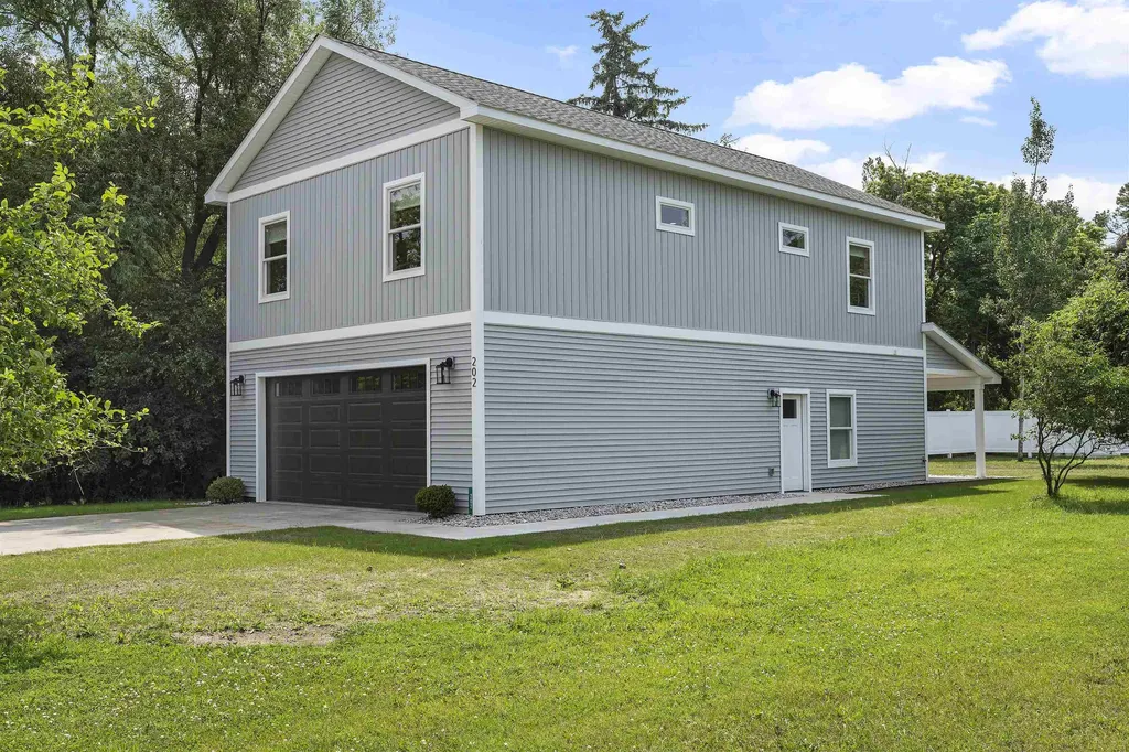 202 W Carpenter Street Charlevoix Township MI 49720