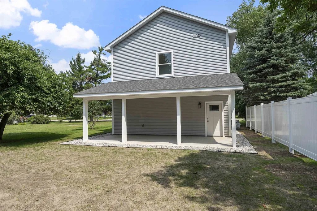 202 W Carpenter Street Charlevoix Township MI 49720
