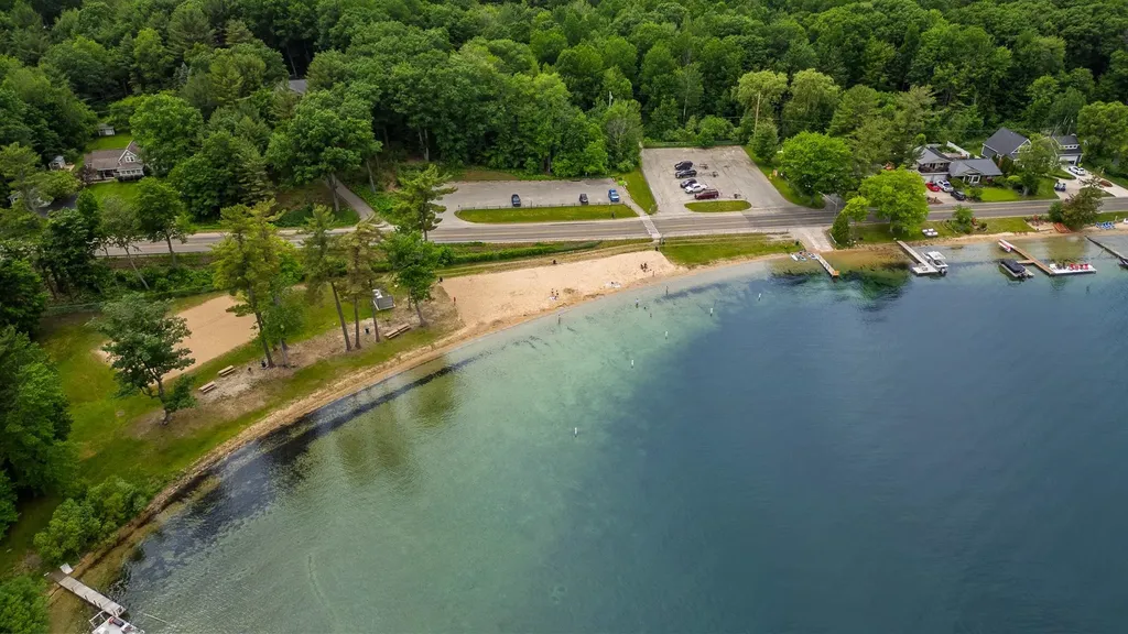 1508 Cascade Trail Long Lake Township MI 49685