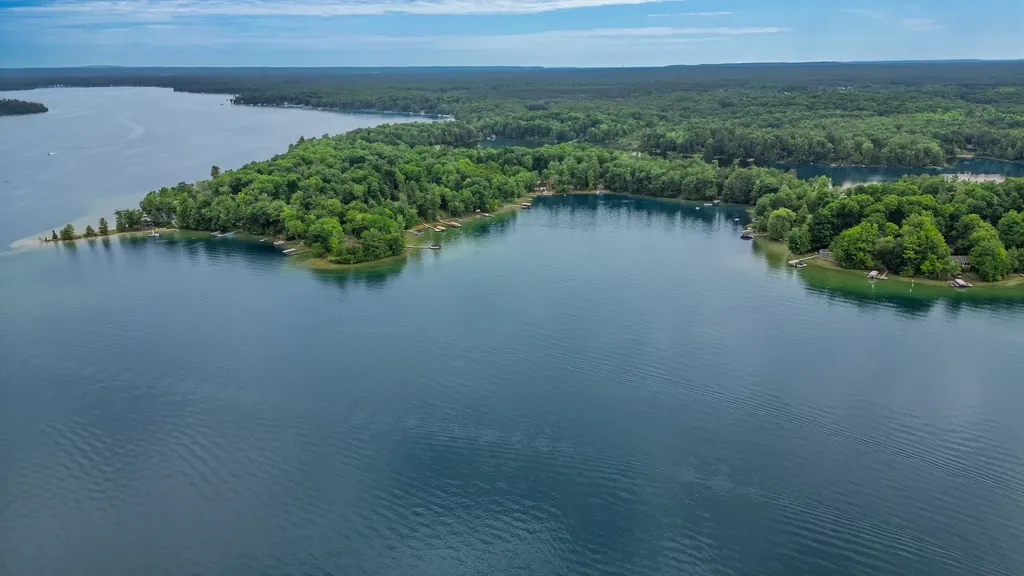 1508 Cascade Trail Long Lake Township MI 49685