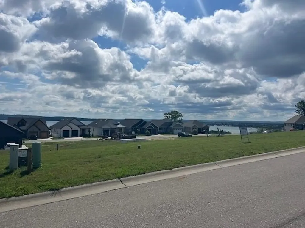 13820 Azmiuth Drive Elmwood Charter Township MI 49684