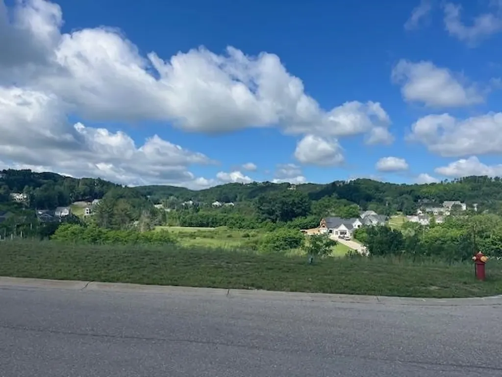 13770 S Celestial Ridge Elmwood Charter Township MI 49684