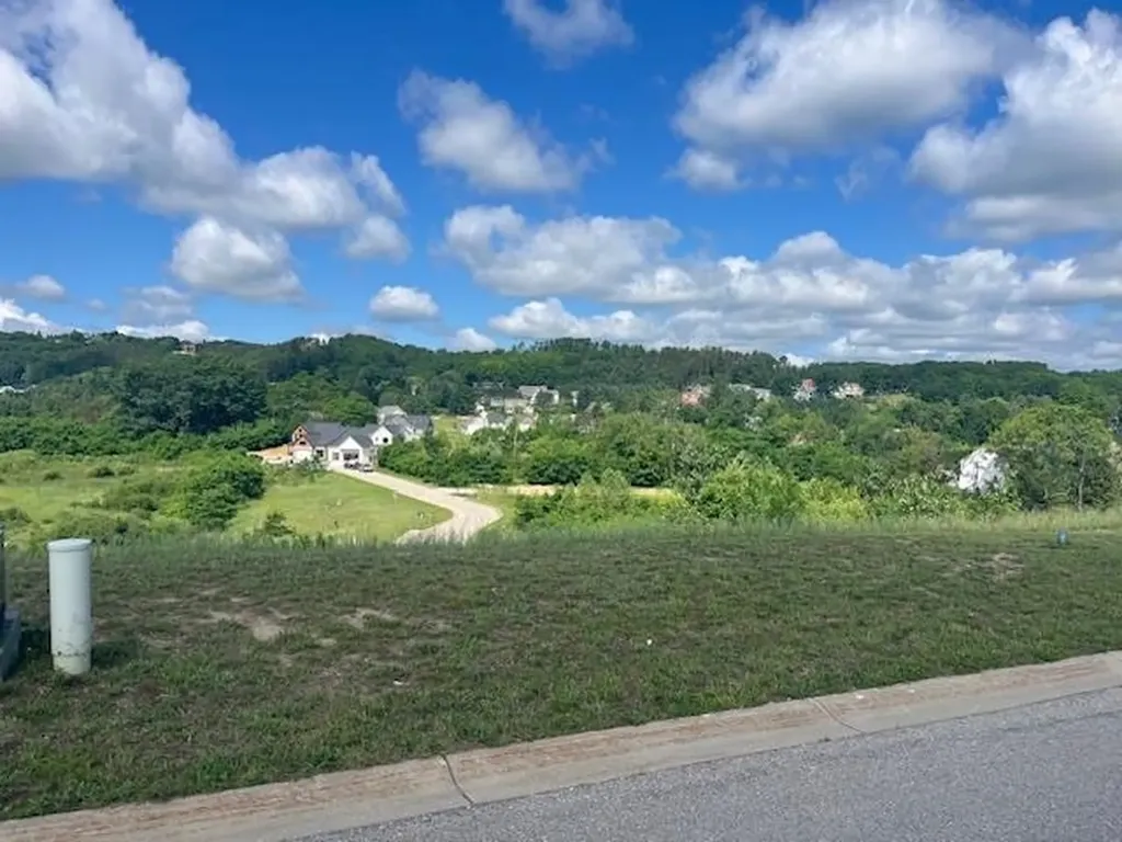 13770 S Celestial Ridge Elmwood Charter Township MI 49684