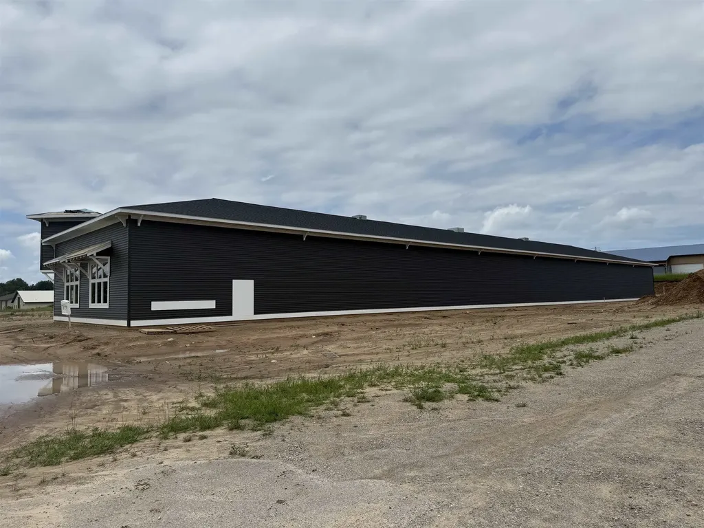 6391 N Railway Acme Township MI 49690