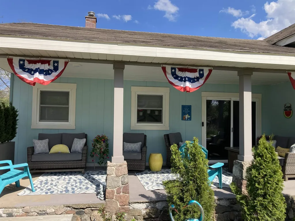6170 Us-31 N Acme Township MI 49690