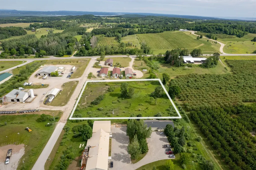 Denali Drive Long Lake Township MI 49684
