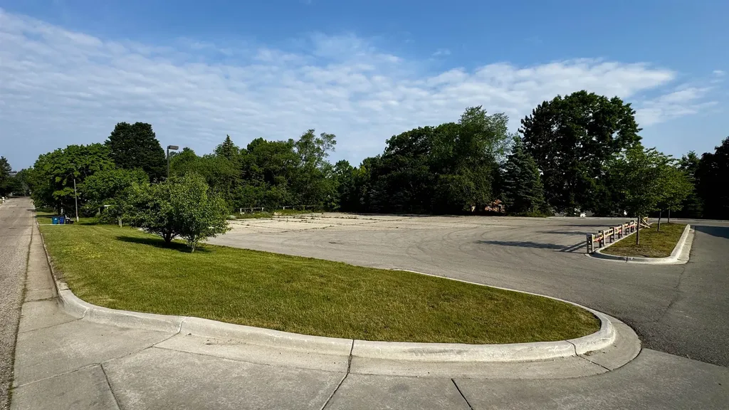 208 Robertson Street Cadillac City MI 49601