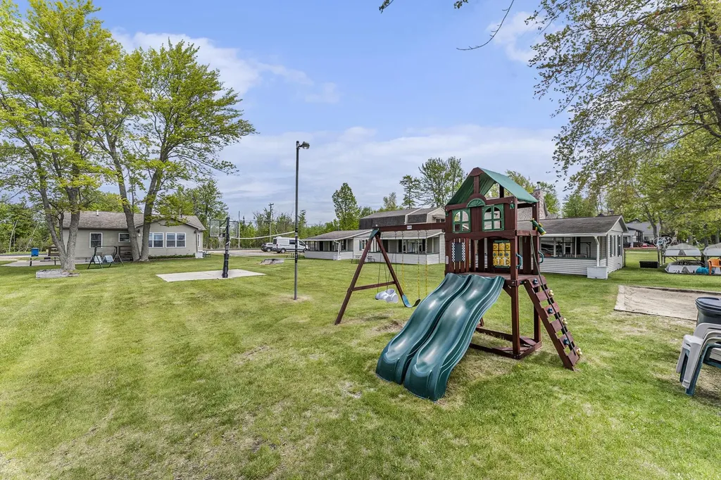 10913 E Houghton Lake Drive Lake Township MI 48629