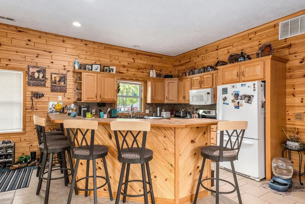 10913 E Houghton Lake Drive Lake Township MI 48629