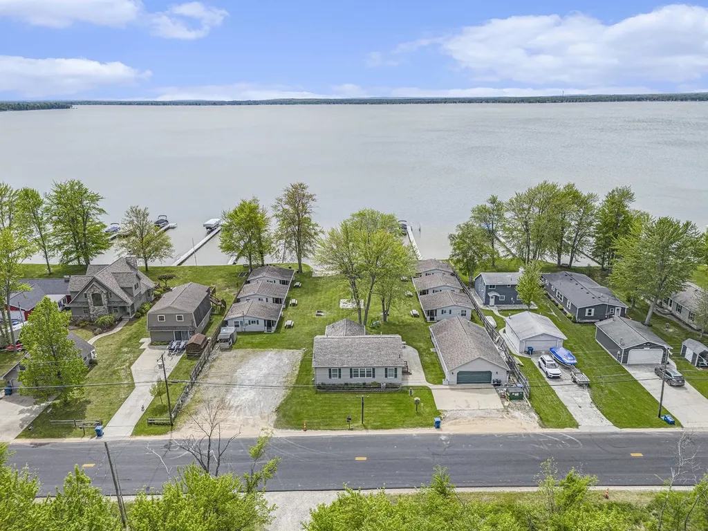 10913 E Houghton Lake Drive Lake Township MI 48629