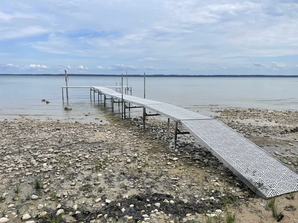 1722 S Cherry Blossom Lane Suttons Bay Township MI 49682