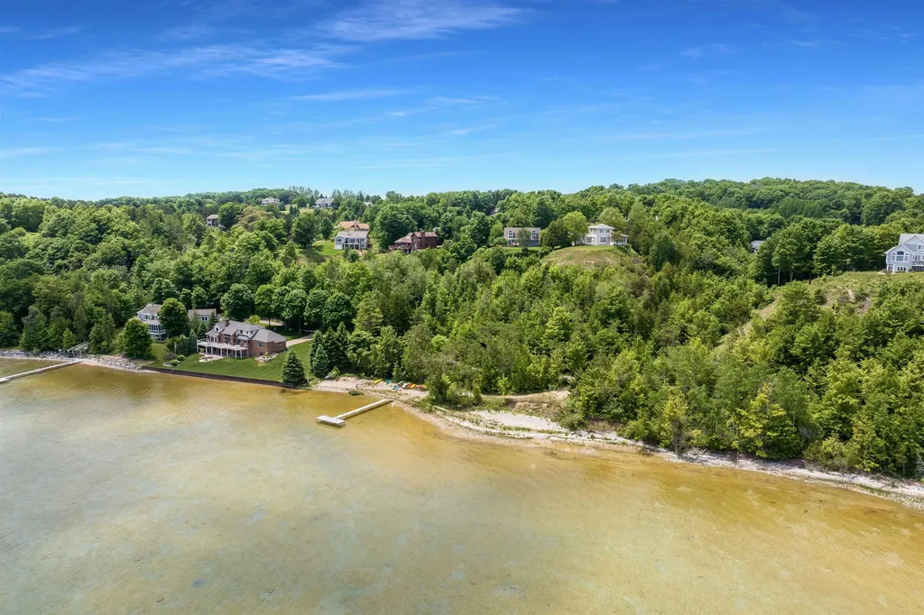 1722 S Cherry Blossom Lane Suttons Bay Township MI 49682