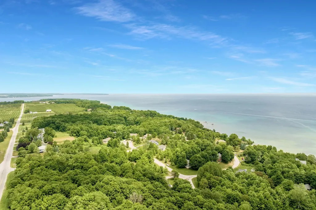 1722 S Cherry Blossom Lane Suttons Bay Township MI 49682