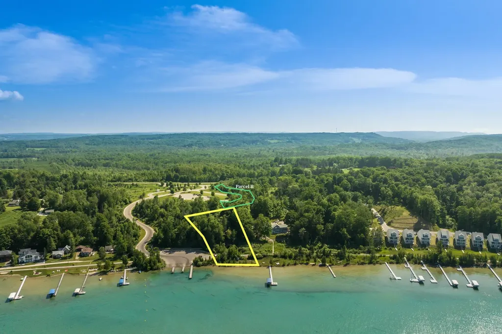 5543 Crystal Lane Benzonia Township MI 49635