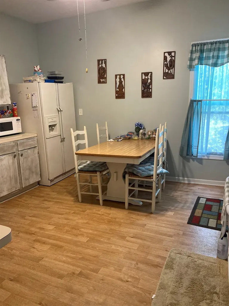 209 N Pine Street Lake City City MI 49651