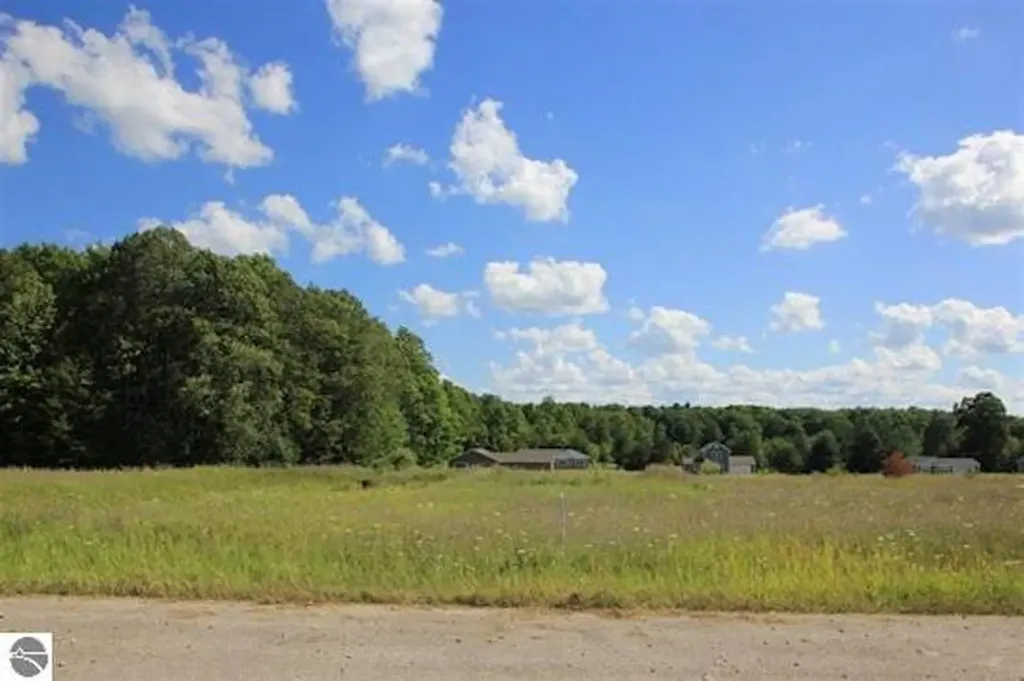2211 Pebblebrook Drive Mayfield Township MI 49649