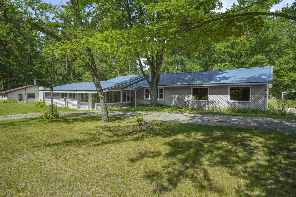 6145 Parker Road Surrey Township MI 48632