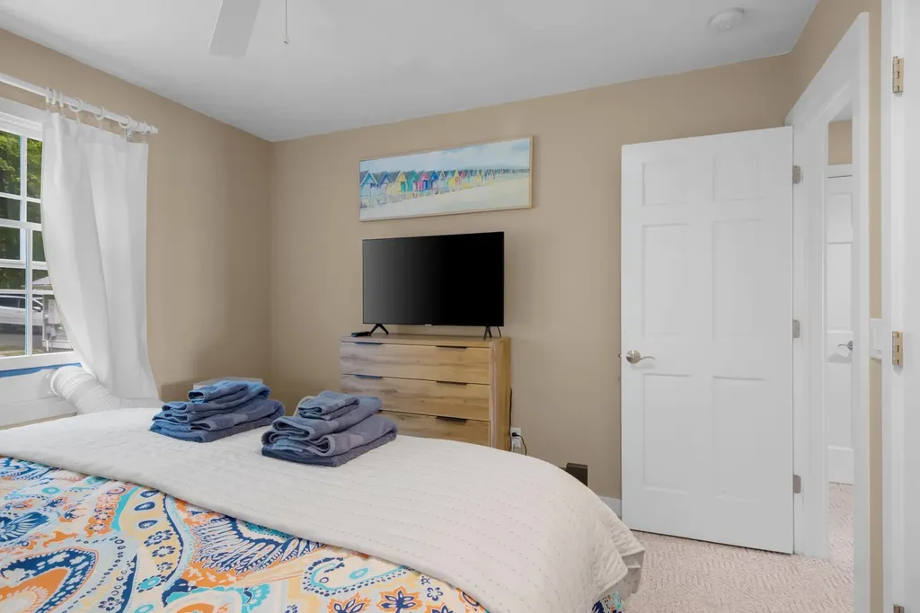 705 S Nanagosa Trail Suttons Bay Township MI 49682