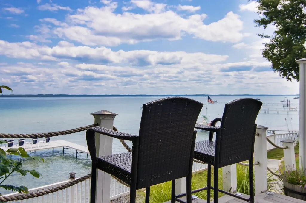 705 S Nanagosa Trail Suttons Bay Township MI 49682
