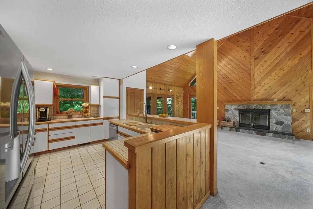 2359 San Marino Trail Torch Lake Township MI 49648
