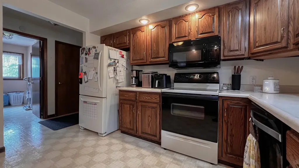 10170 W Cadillac Road Lake Township MI 49601