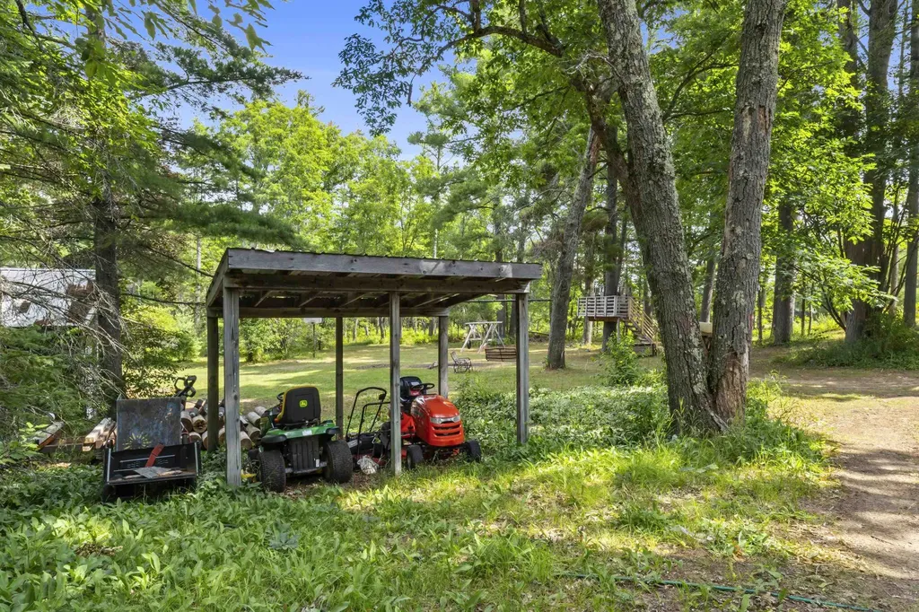 10530 W 48 1/2 Road South Branch Township MI 49689