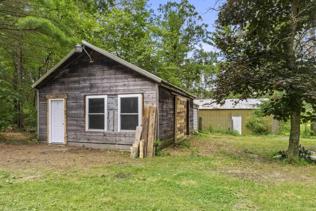 10530 W 48 1/2 Road South Branch Township MI 49689