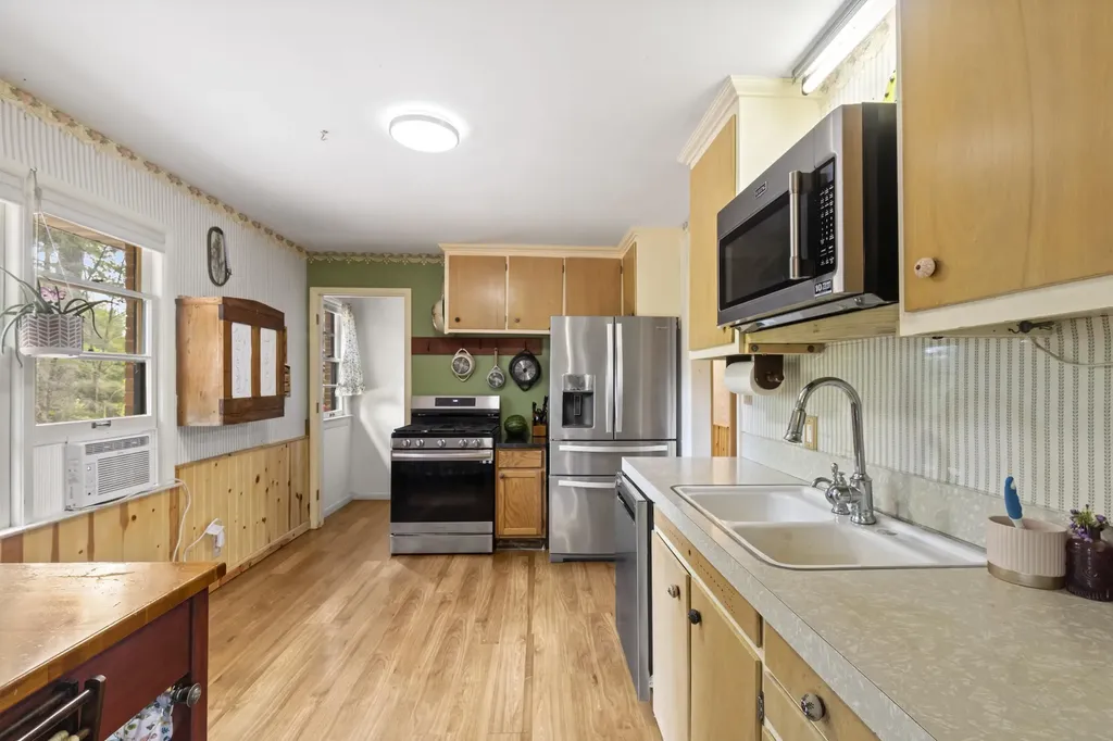 10530 W 48 1/2 Road South Branch Township MI 49689