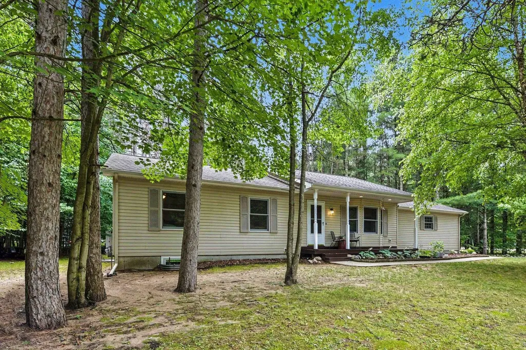 9307 Evergreen Drive Almira Township MI 49684
