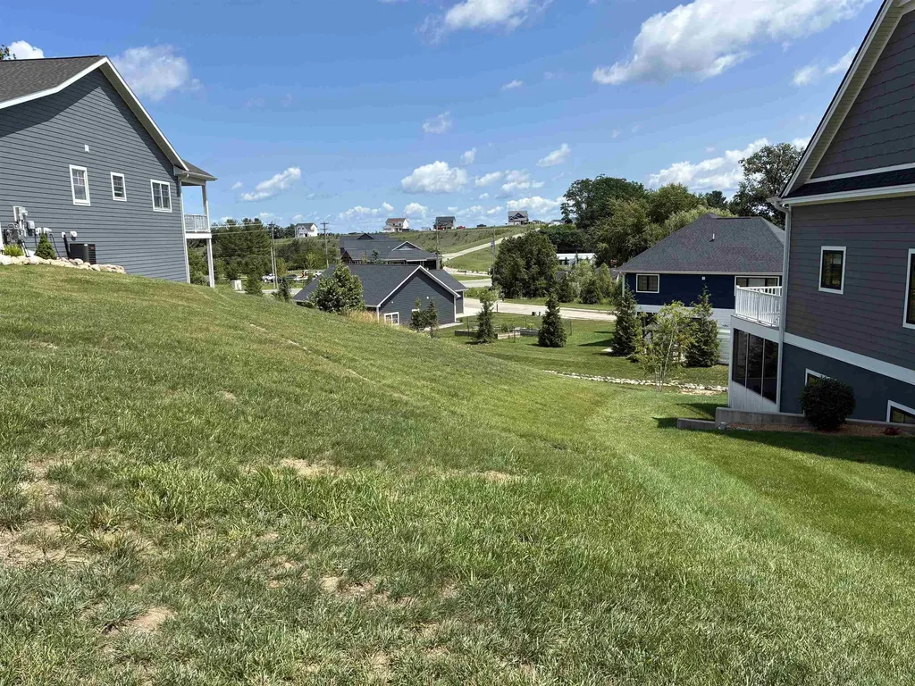 13948 S Winding Trail Traverse City City MI 49684