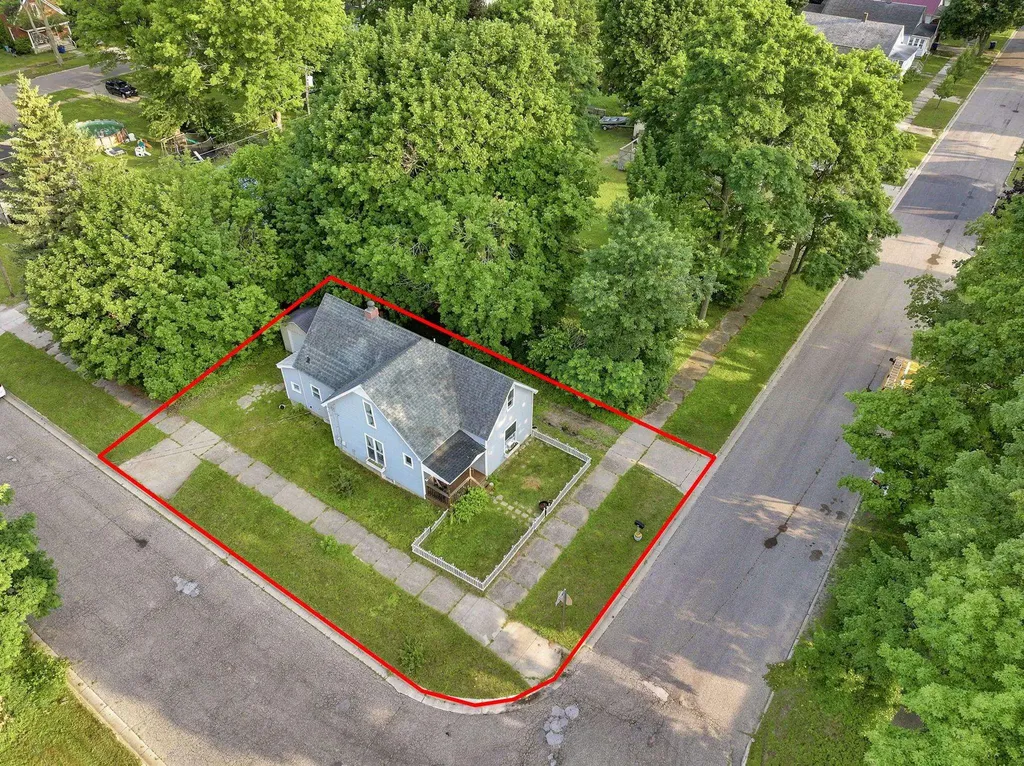 901 Ernst Street Cadillac City MI 49601