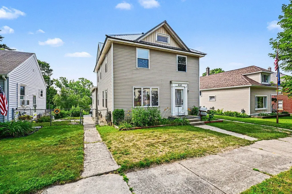 430 E Bremer Street Cadillac City MI 49601