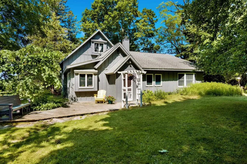 11964 Maple Hill Road Banks Township MI 49622